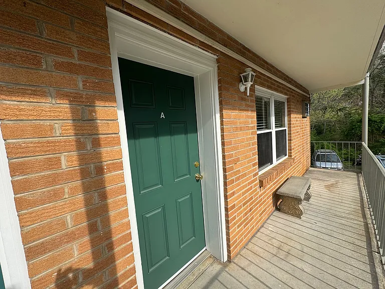 3122 Louisville Rd — Photo 2