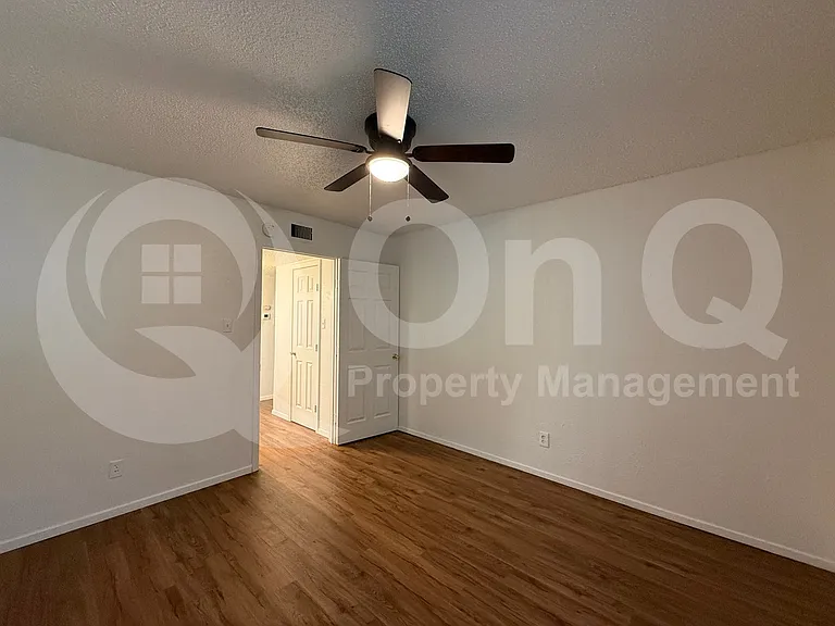410 Bryan St #17 — Photo 8