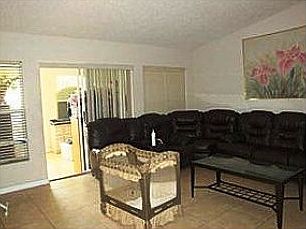 4th image of 27 Biscayne Dr