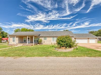 123 W Grand Ave, Sayre, OK, 73662