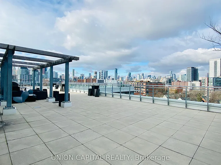 510 King St E #607 — Photo 26