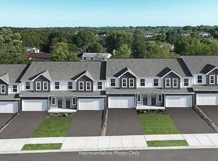 7851 Oak Brook Dr, Harrisburg, PA 17112