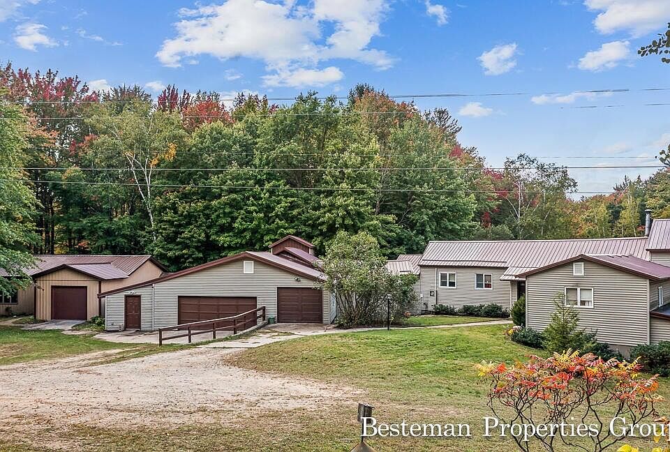 1st image of 2153 S Evergreen Dr