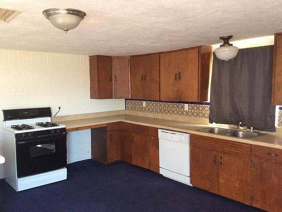 5th image of 2436 Lilac Ave NW