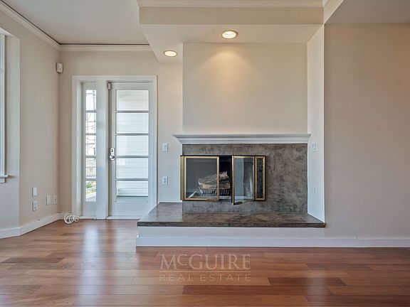 5th image of 1215 Greenwich St APT 3B