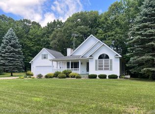 2325 Long Lake Rd, Lapeer, MI 48446