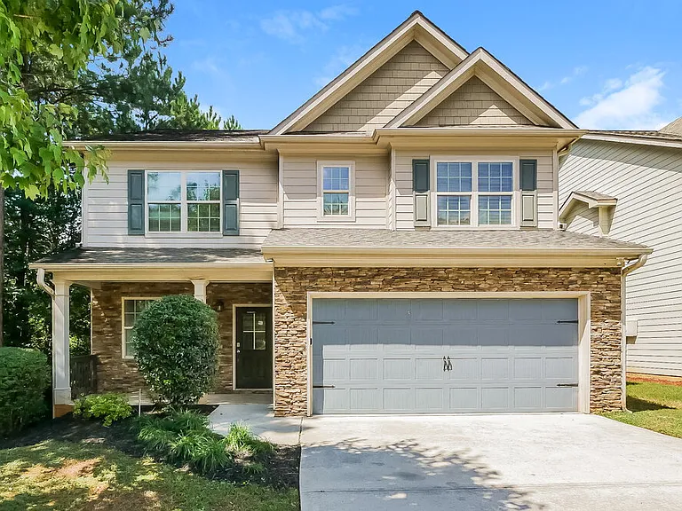 102 Worthing Ln — Photo 1