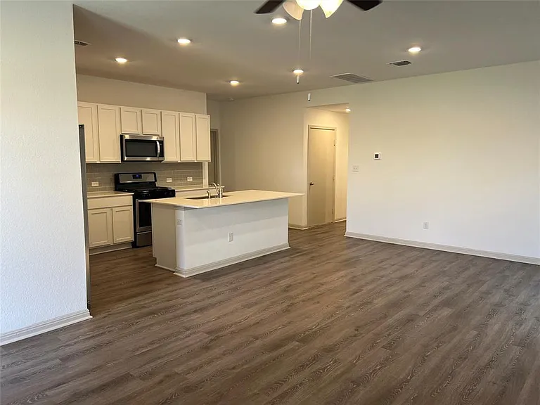 309 Mulberry Creek Ln — Photo 5
