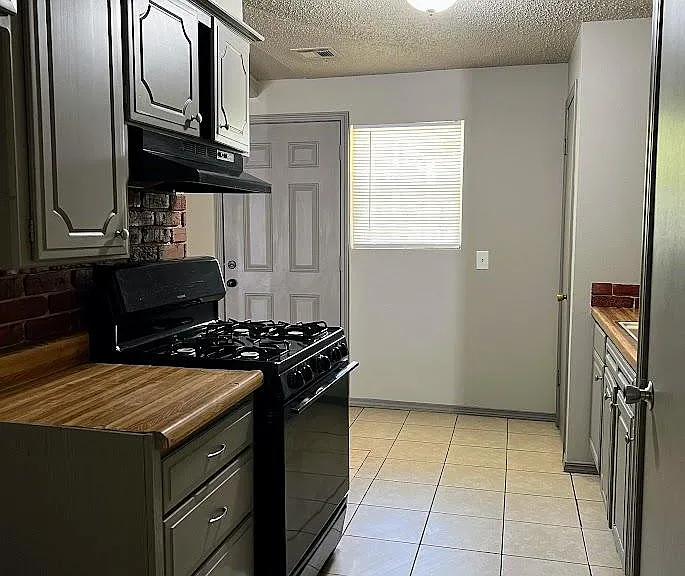 3313 Neighbors Ln — Photo 4