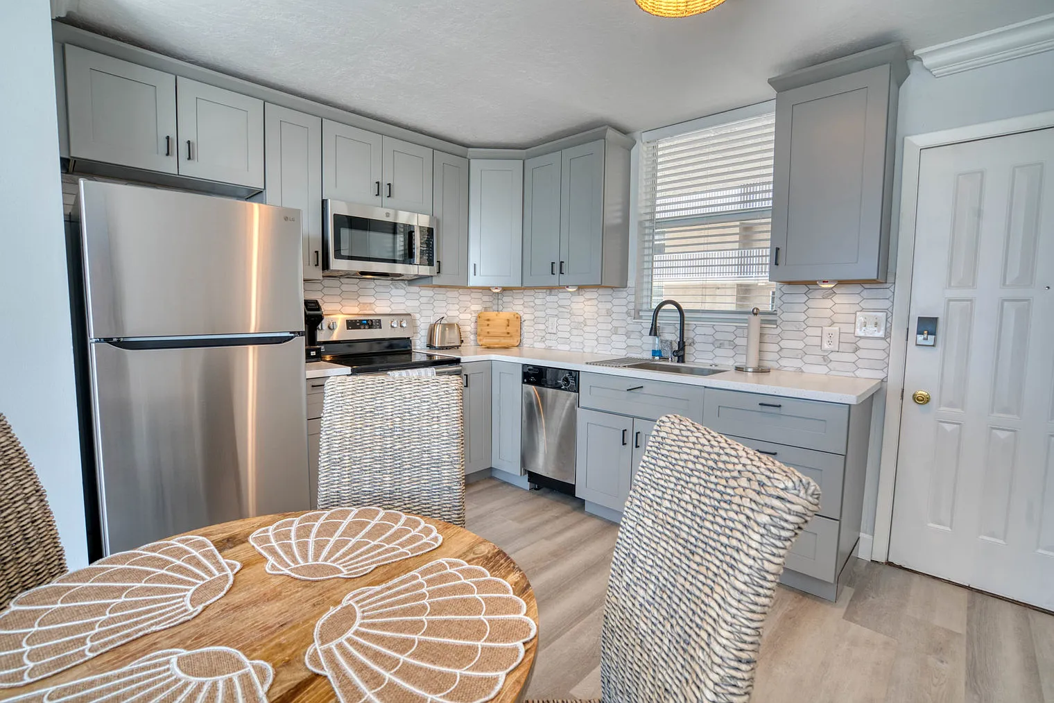 1 bed, 1.0 bath, 505 sqft, $2,914 — Photo 4