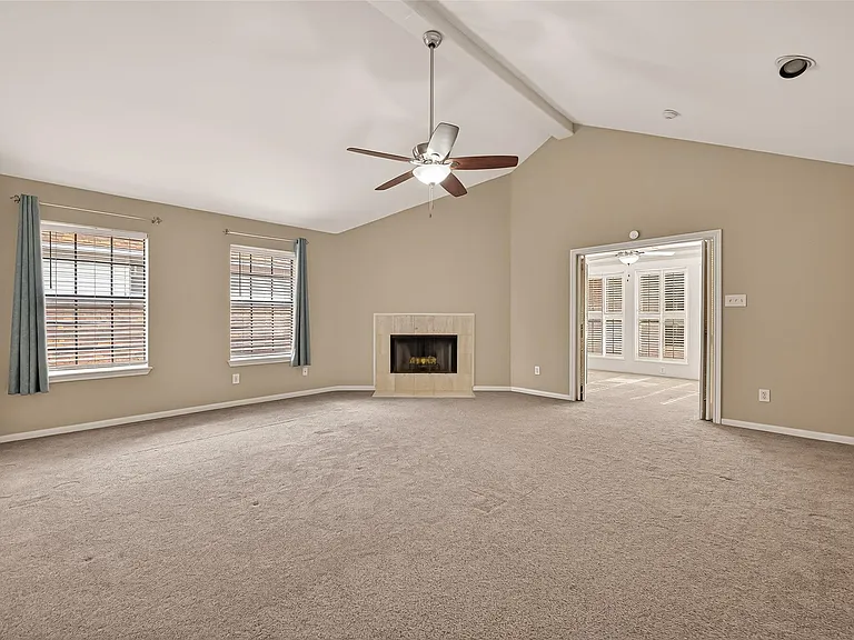 2413 Potomac Dr #D — Photo 20