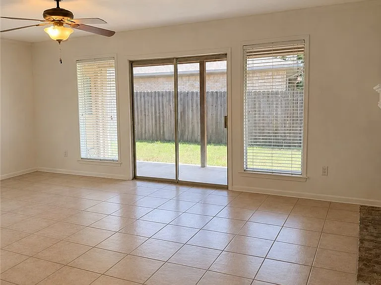 3010 Normand Dr — Photo 6
