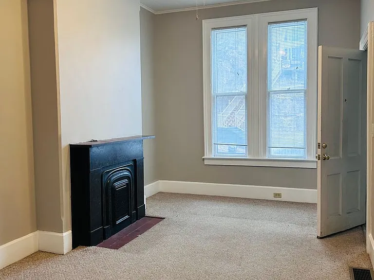 1737 Madison St — Photo 4