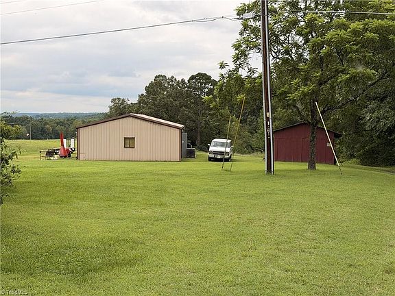 4th image of 6826 S State Highway 8