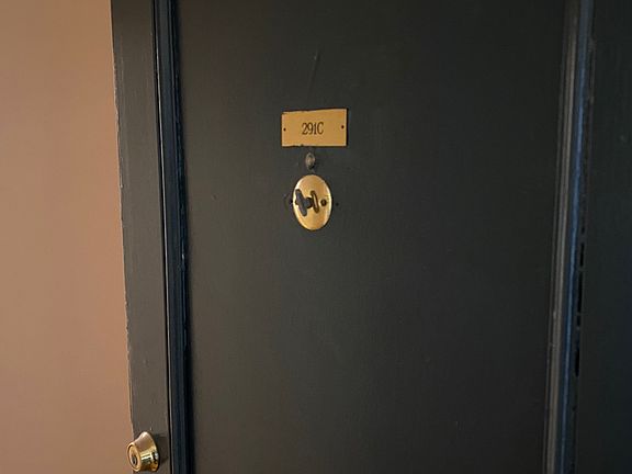 2nd image of 2856 Thornhill Rd