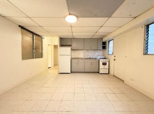1731 Democrat St APT 9, Honolulu, HI 96819