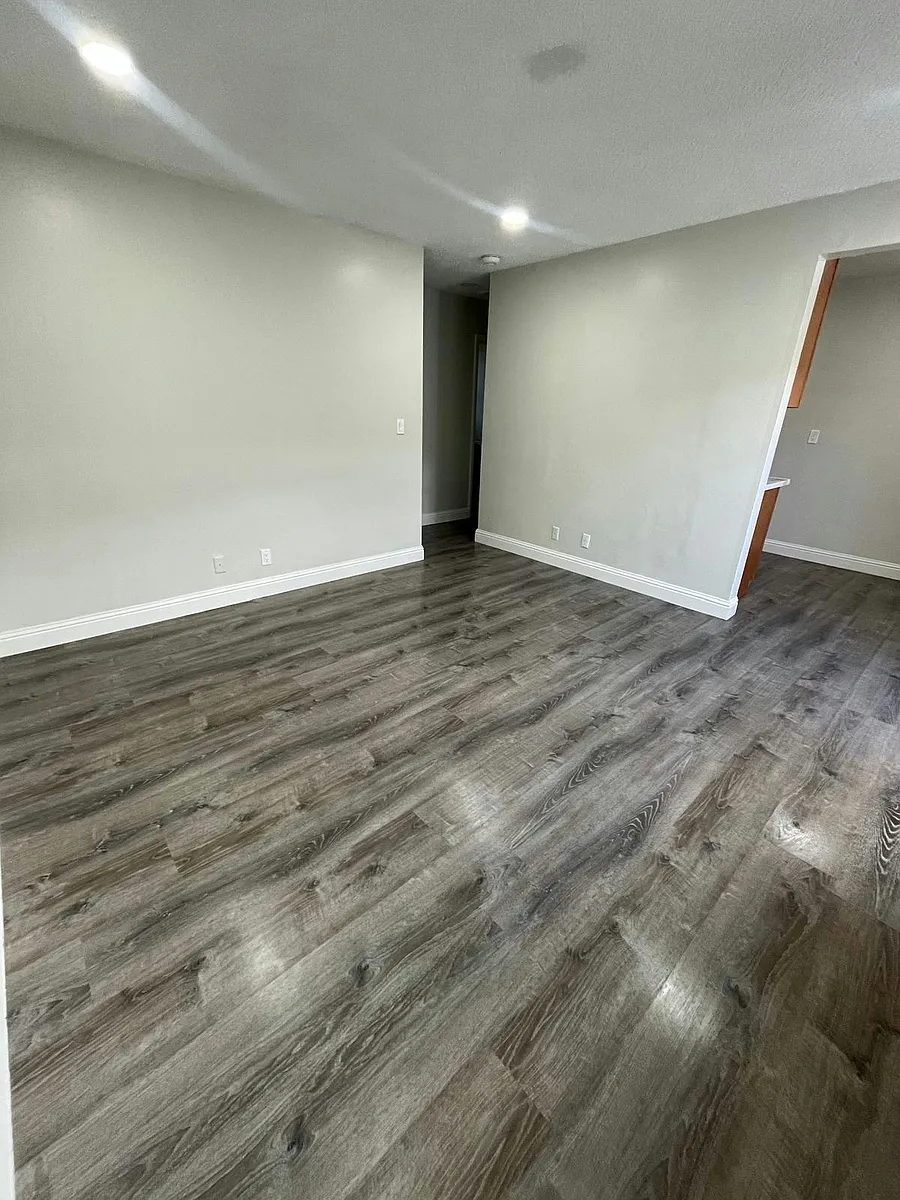 Building Photo - 13187 Splendora Ave #13185