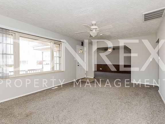 3rd image of 1216 Arlington Dr