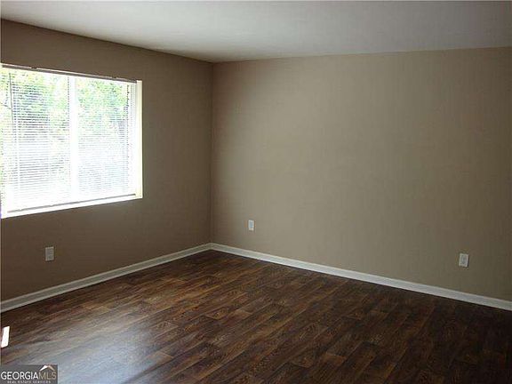 4th image of 2451 Peachwood Cir NE APT 3