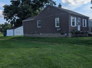 3219 Sunnyside Ave, Davenport, IA 52802