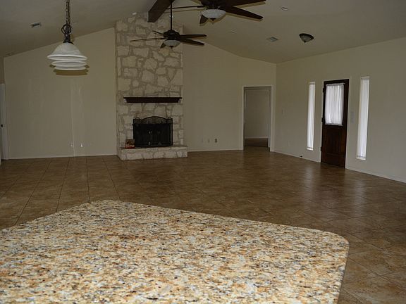 4th image of 104 Bridalwood Ct
