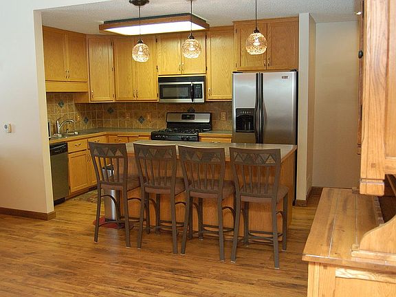 3rd image of 1078 Aston Cir