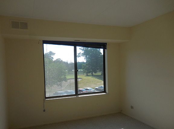3rd image of 400 Park Ave APT 302