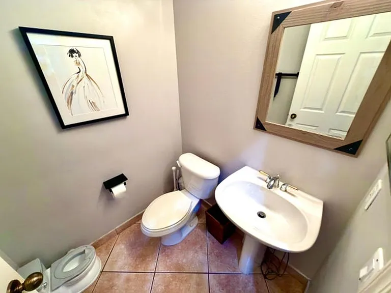 1618 Royal Grove Way — Photo 17