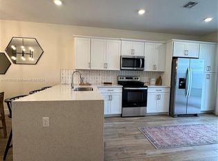 17189 SW 1st St, Pembroke Pines, FL 33027