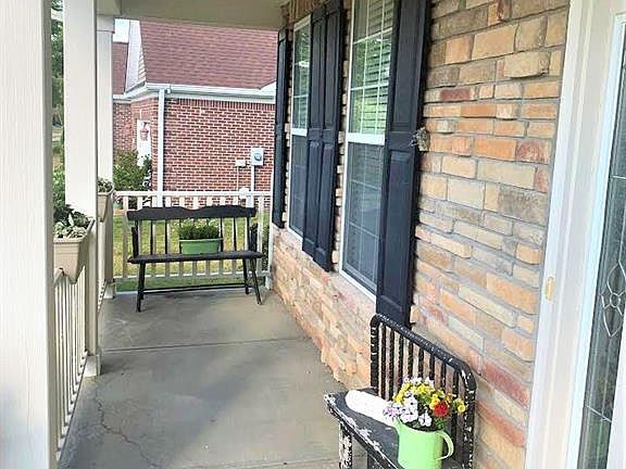 5th image of 2941 Tuscarora Ln