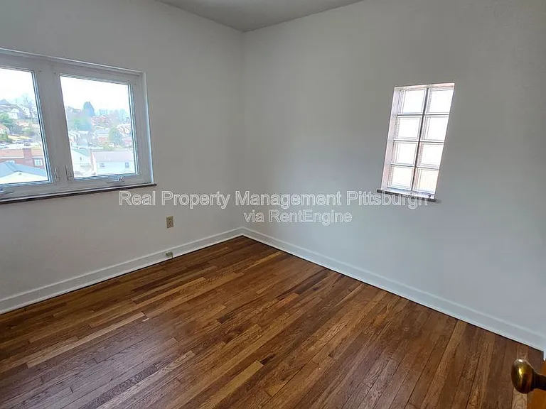4744 Lougean Ave — Photo 11
