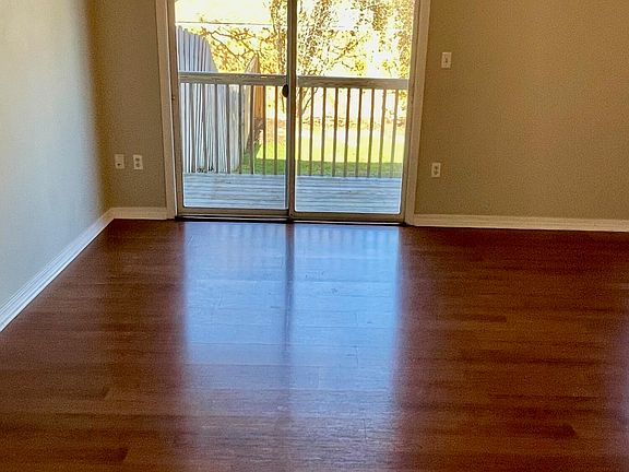 5th image of 150 Bent Arrow Dr Unit 15