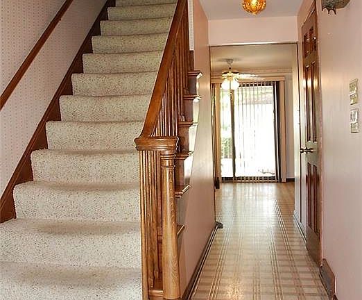 2nd image of 272 Seabrook Dr