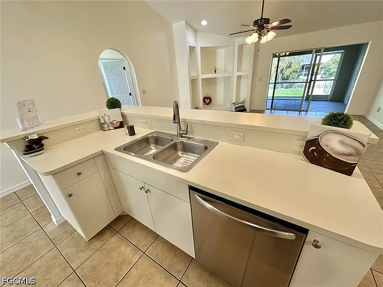4317 SW Santa Barbara Pl — Photo 18