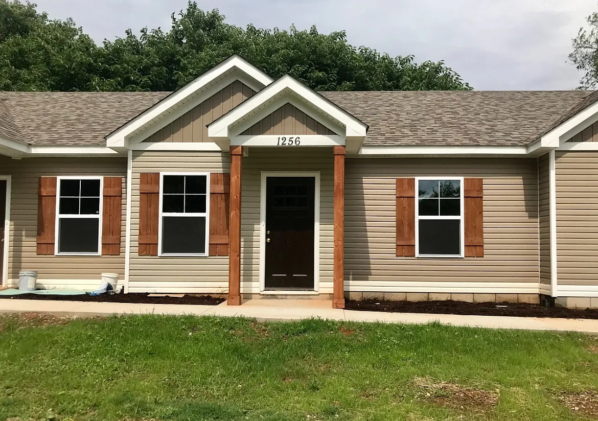 1256 Dean Dr — Photo 1