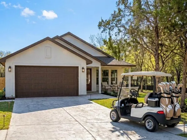 137 E Pauwela Ln, Bastrop, TX 78602