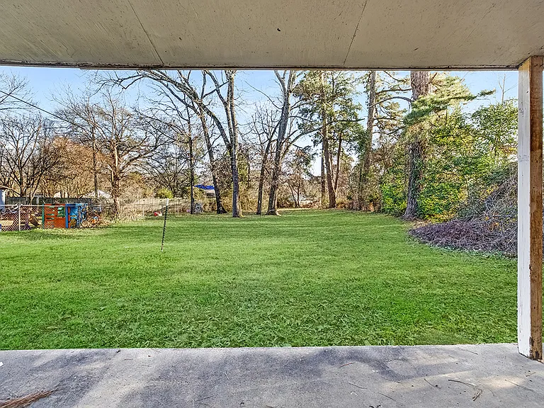 733 Arizona Ave — Photo 13