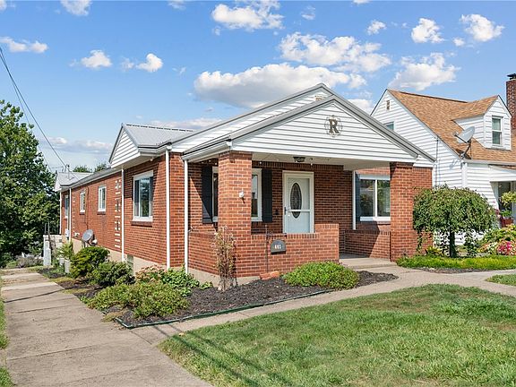 2nd image of 401 Riverview Dr
