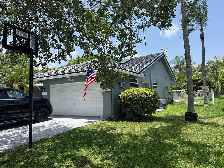 8651 NW 21st Ct — Photo 2