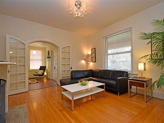 3rd image of 3022 Junietta Ave