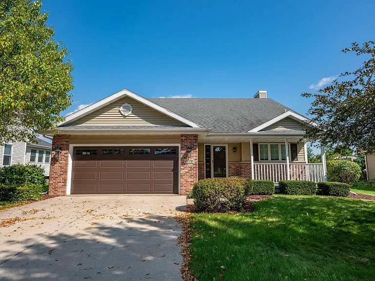 2770 Sunflower Dr — Photo 1