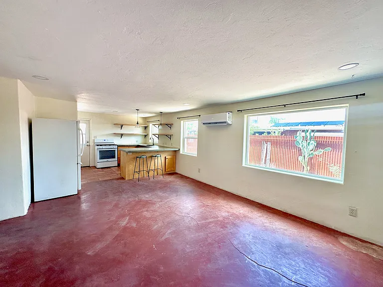 1231 N Belvedere Ave — Photo 7
