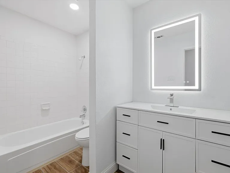 8812 Sabinas Trl — Photo 2