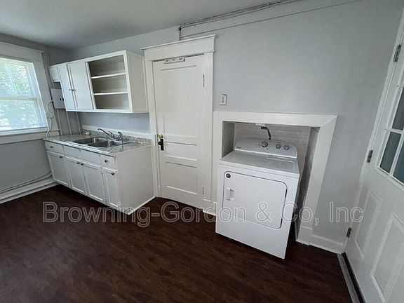 5th image of 1517B Bernard Ave