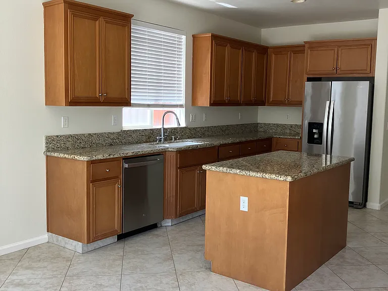 124 W Verano Ct — Photo 5
