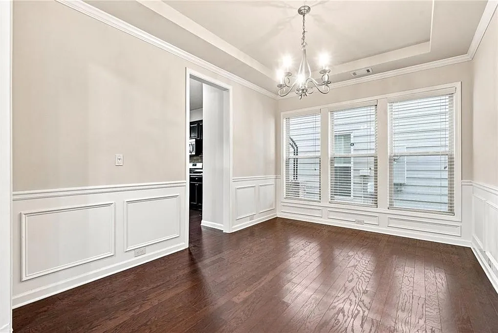 4 bed, 2.5 bath, 2358 sqft, $2,750 — Photo 3