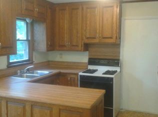 668 Randall Dr, Anoka, MN 55303