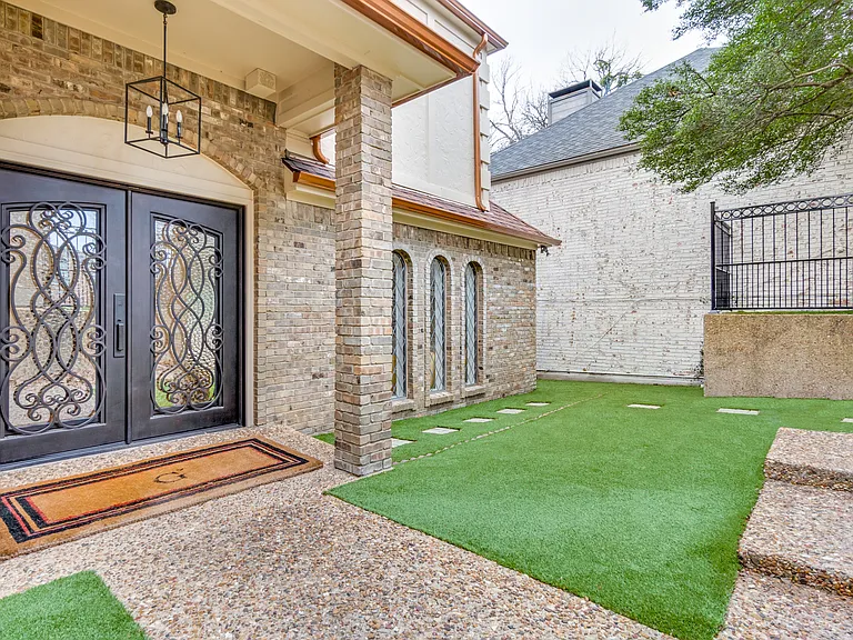 9130 Valley Chapel Ln — Photo 5