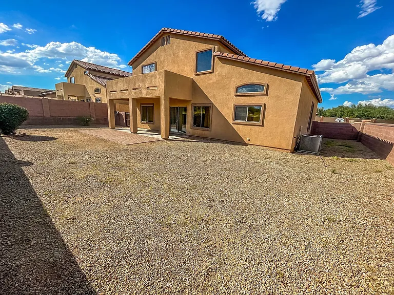 853 W Calle Barbitas — Photo 38
