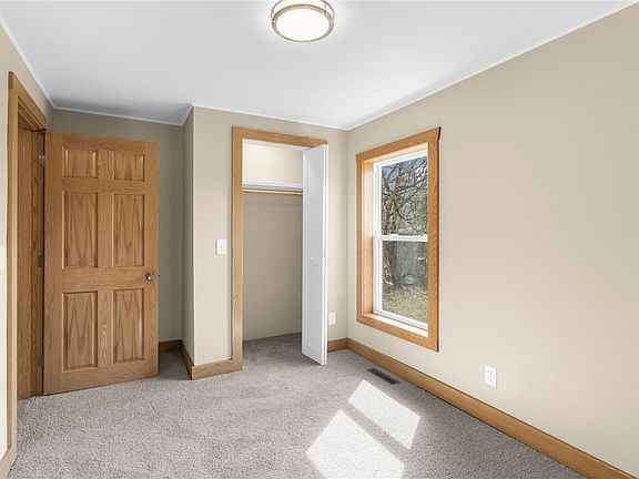 4th image of 69 S Mercer St